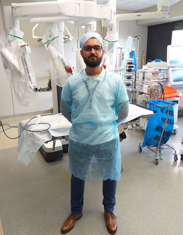 Светски лекари нису бољи од нас, али имају роботе: Студент из Параћина на конгресу у Белгији